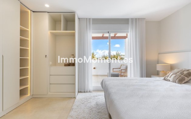 Resale - Apartment - Marbella - Nueva Andalucía