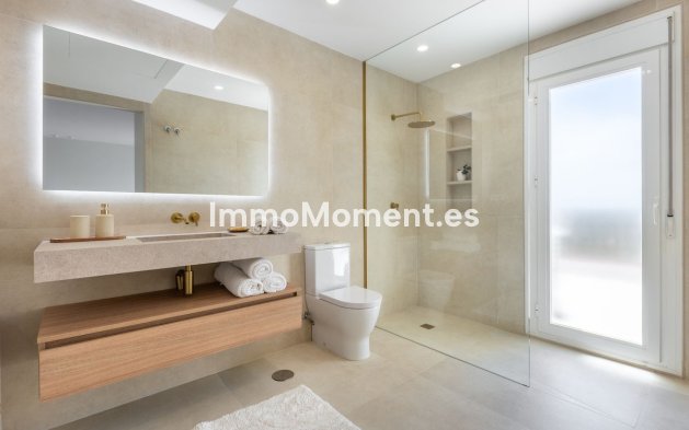 Resale - Apartment - Marbella - Nueva Andalucía
