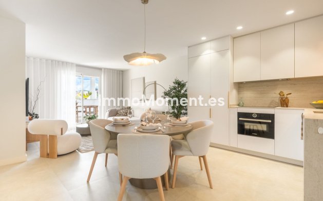 Resale - Apartment - Marbella - Nueva Andalucía