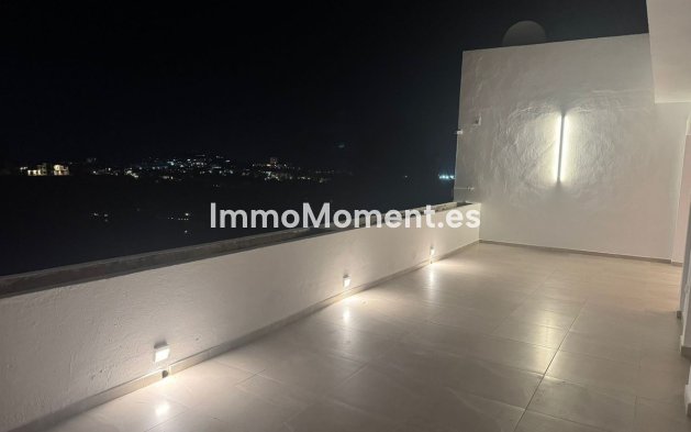 Resale - Apartment - Benahavís - La Quinta