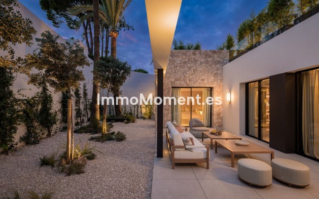 Resale - Detached villa - Marbella - Nueva Andalucía