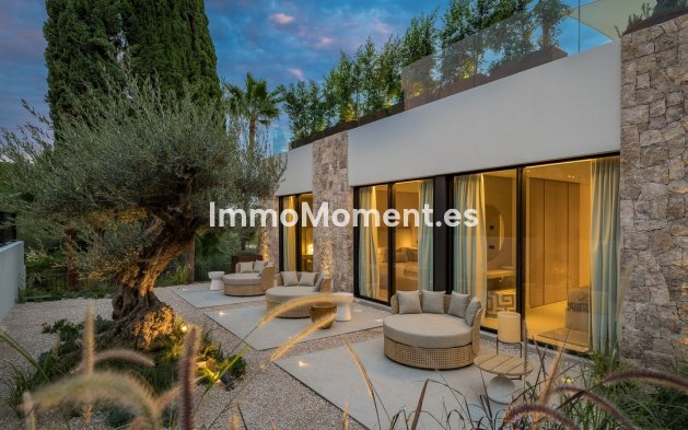 Resale - Detached villa - Marbella - Nueva Andalucía
