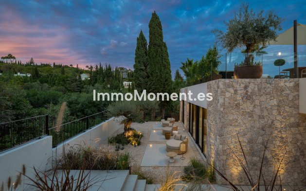 Resale - Detached villa - Marbella - Nueva Andalucía