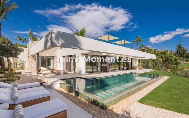 Resale - Detached villa - Marbella - Nueva Andalucía