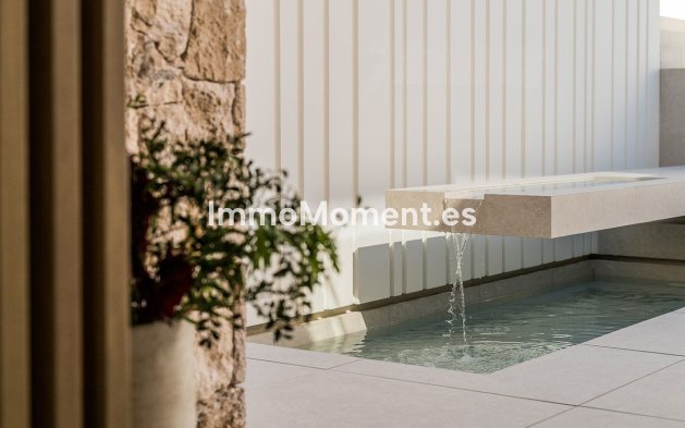 Resale - Detached villa - Marbella - Nueva Andalucía