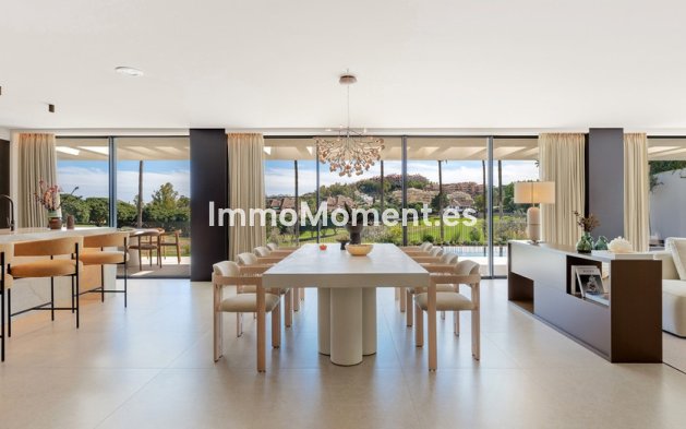 Resale - Detached villa - Marbella - Nueva Andalucía