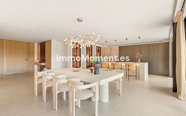 Resale - Detached villa - Marbella - Nueva Andalucía