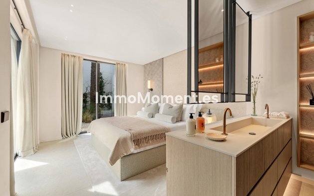 Resale - Detached villa - Marbella - Nueva Andalucía