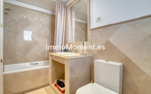 Wiederverkauf - Wohnung - Marbella - Nueva Andalucía