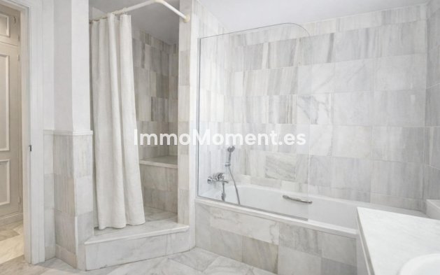 Revente - Appartement - Estepona  - Selwo