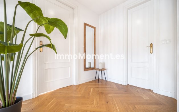Revente - Appartement - Marbella - Nueva Andalucía