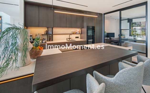Resale - Apartment - Benahavís - Monte Halcones