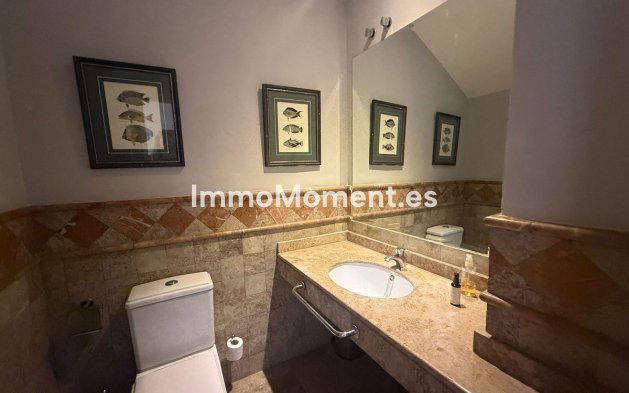 Resale - Apartment - Estepona - Estepona Centro