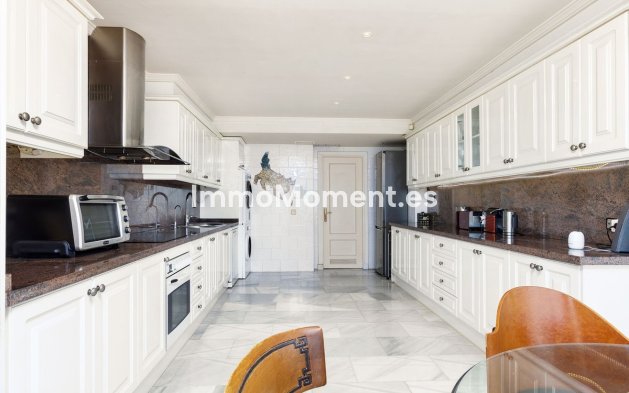 Revente - Appartement - Marbella - Nueva Andalucía
