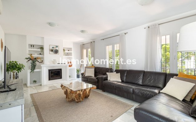 Resale - Detached villa - Estepona - Estepona Centro