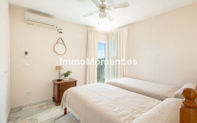 Resale - Detached villa - Estepona - Estepona Centro