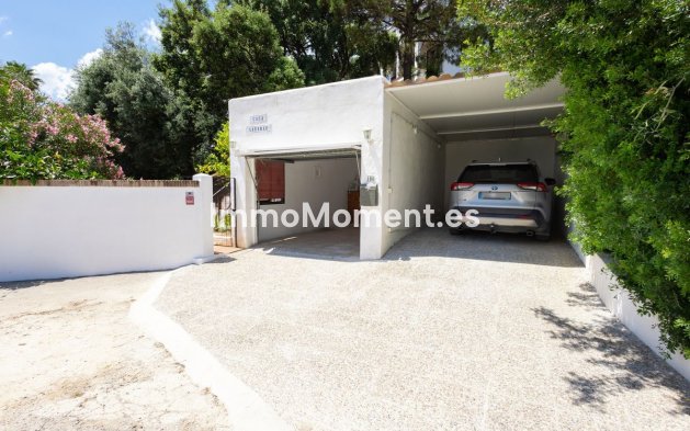 Resale - Detached villa - Estepona - Estepona Centro