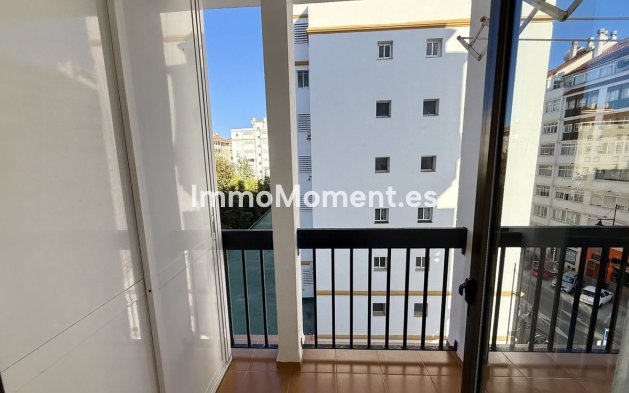 Revente - Appartement - Málaga - Recinto Ferial