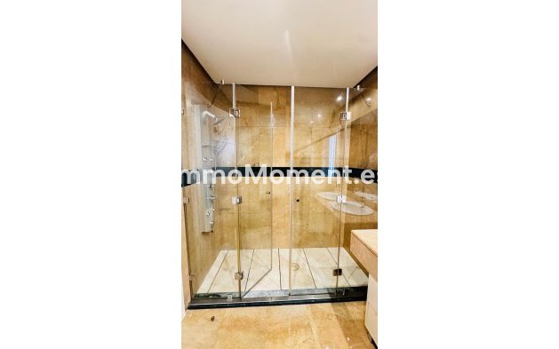 Wiederverkauf - Wohnung - Marbella - Nueva Andalucía
