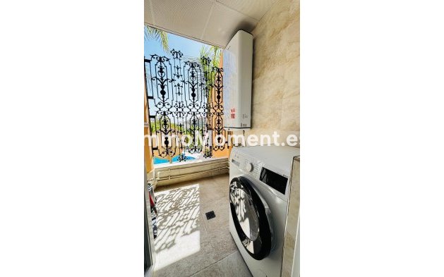 Wiederverkauf - Wohnung - Marbella - Nueva Andalucía