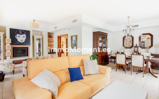 Wiederverkauf - Reihenhaus - Estepona  - Estepona Centro