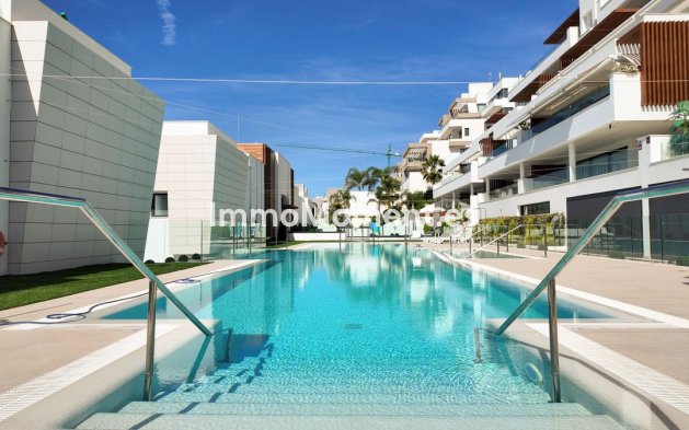 Resale - Apartment - Estepona - Estepona Centro