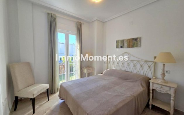 Resale - Townhouse - Casares - Casares Centro