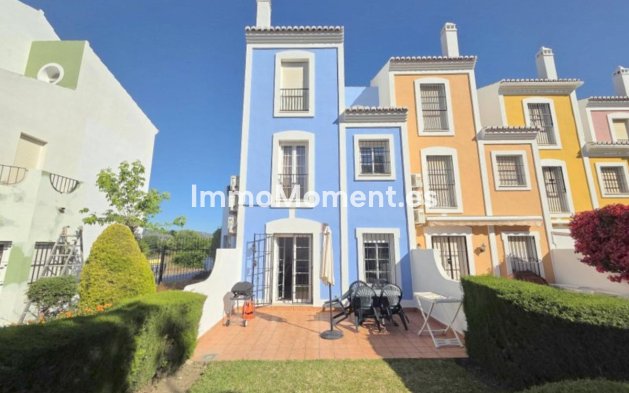 Resale - Townhouse - Casares - Casares Centro