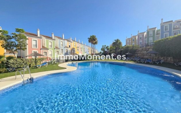 Resale - Townhouse - Casares - Casares Centro
