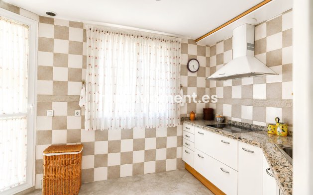 Resale - Apartment - Fuengirola - Fuengirola Centro