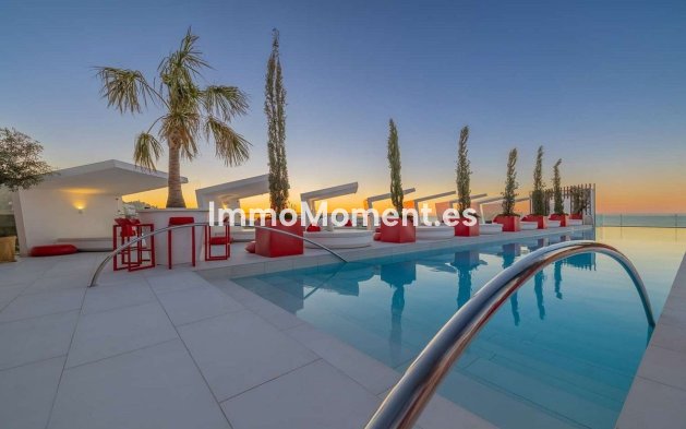 Resale - Apartment - Fuengirola - Higueron