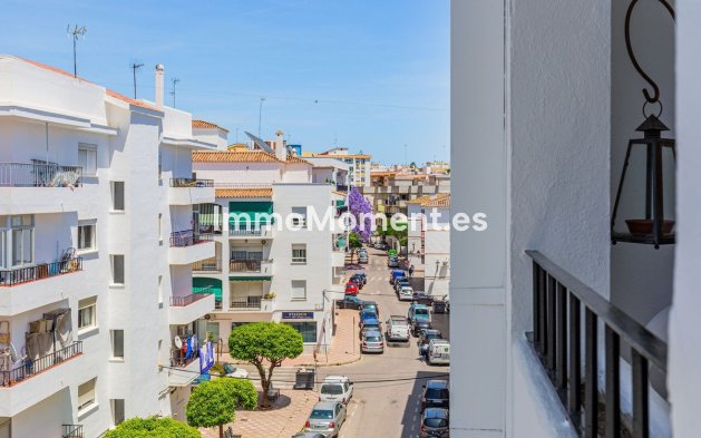 Resale - Apartment - Estepona - Estepona Centro