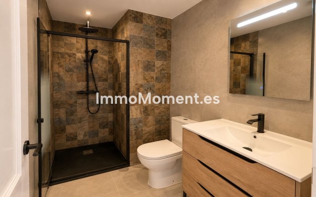 Resale - Apartment - Estepona - Atalaya