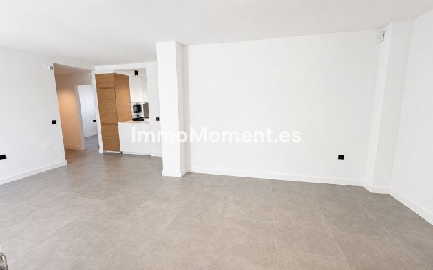 Resale - Apartment - Estepona - Atalaya