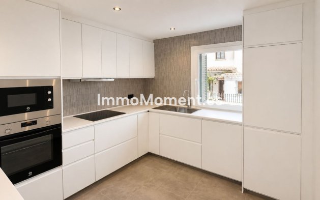 Resale - Apartment - Estepona - Atalaya