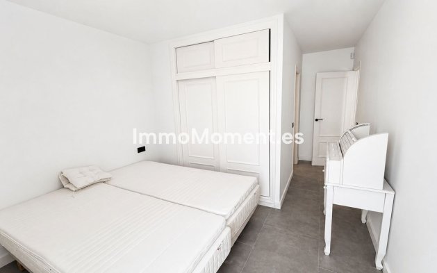 Resale - Apartment - Estepona - Atalaya