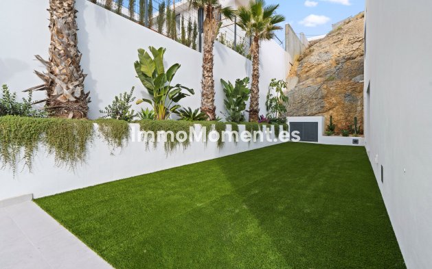 Obra nueva - Villa independiente - Benidorm
