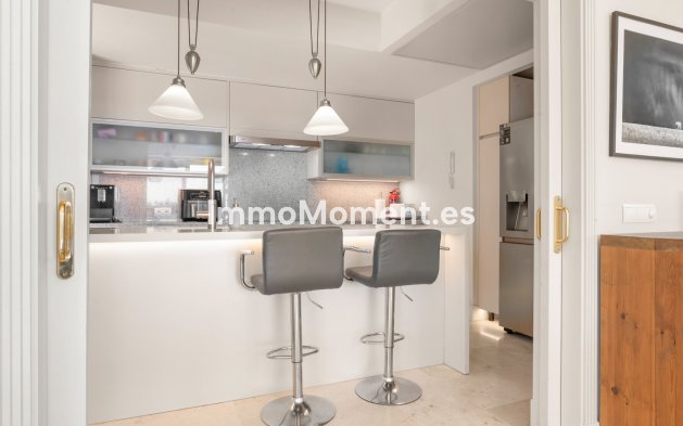 Bestaande woning - Vrijstaande villa - Manilva