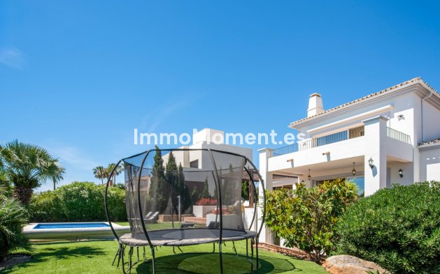 Bestaande woning - Vrijstaande villa - Manilva