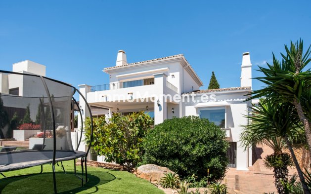 Bestaande woning - Vrijstaande villa - Manilva