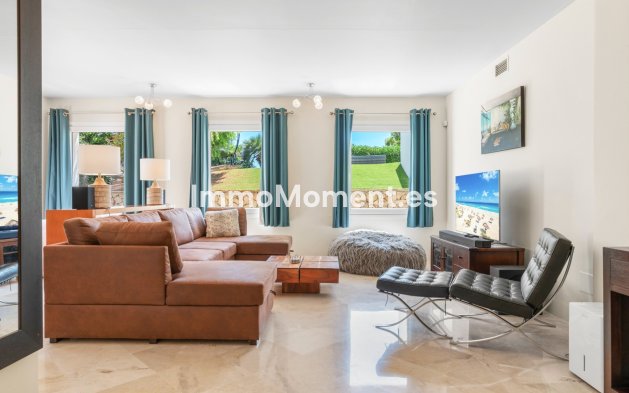Bestaande woning - Vrijstaande villa - Manilva