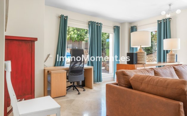 Bestaande woning - Vrijstaande villa - Manilva