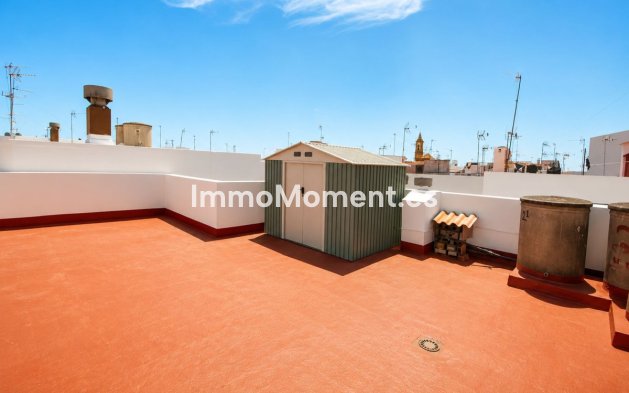 Resale - Apartment - Estepona - Estepona Centro