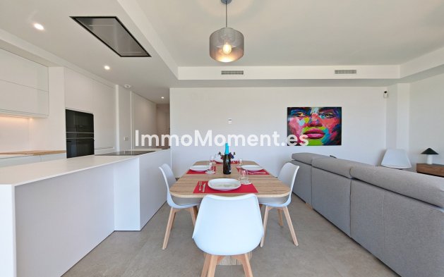 Resale - Apartment - Estepona - Cancelada