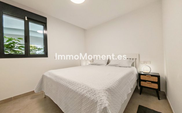 Resale - Apartment - Estepona - Cancelada
