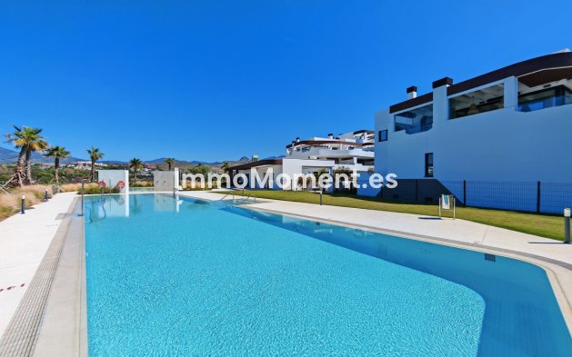 Resale - Apartment - Estepona - Cancelada