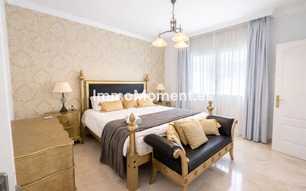 Resale - Apartment - Marbella - Artola