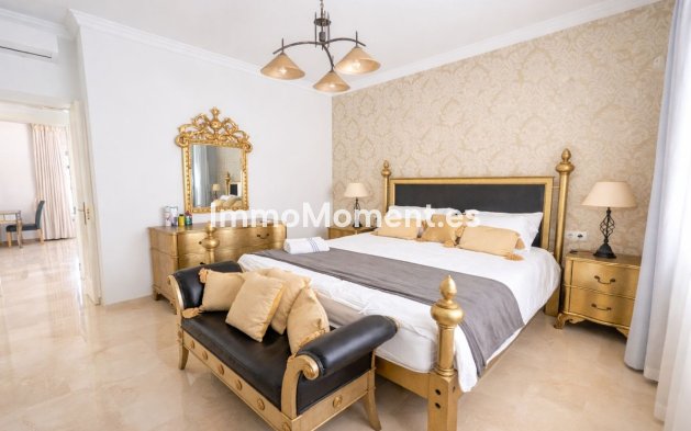 Resale - Apartment - Marbella - Artola