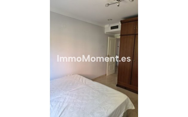 Resale - Apartment - Marbella - Río Real