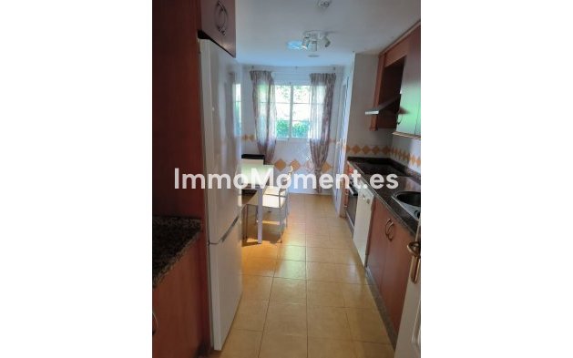 Resale - Apartment - Marbella - Río Real